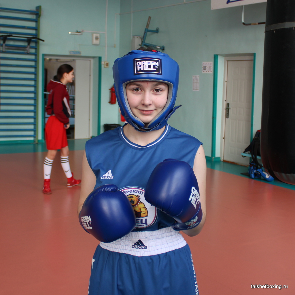 Девушка 13 лет бокс